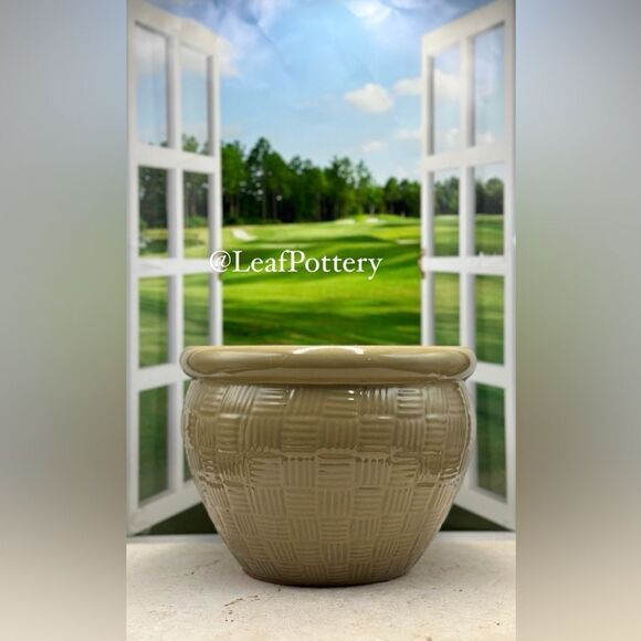 Olive Rattan Clay/Ceramic Planter Pot with drainage hole - Picture 3 of 9